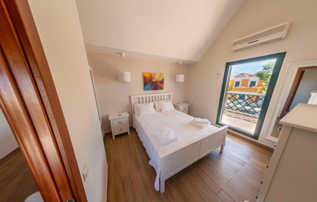Holiday House In Elite Residential Area Of Фару Екстер'єр фото